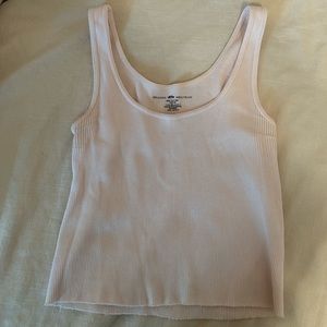 Brandy Melville cropped tank pink tee casual